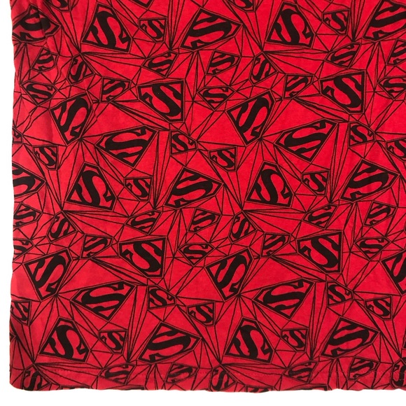 Superman Short Sleeve Tee Mens size Medium Red and Black Color - Picture 9 of 11